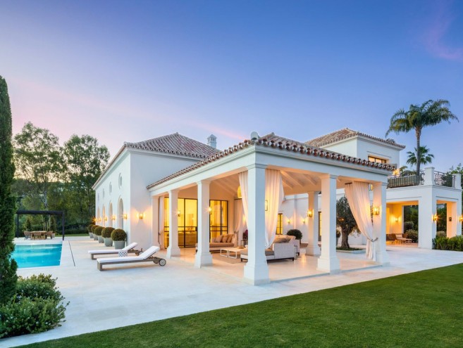 Villa for sale in Nueva Andalucía, Marbella