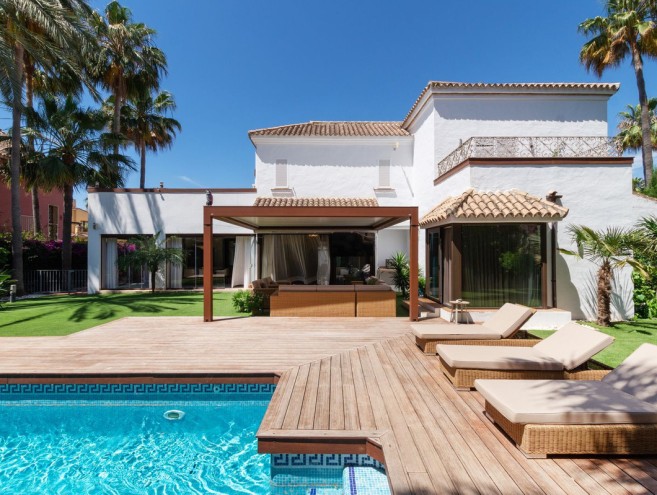 Villa for sale in Puerto Banús, Marbella