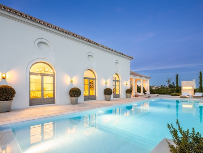 Villa for sale in Nueva Andalucía, Marbella