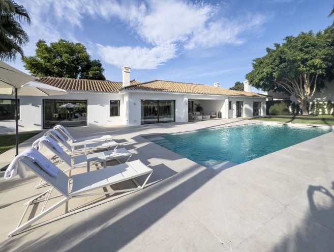 Villa for sale in Guadalmina Alta, Marbella
