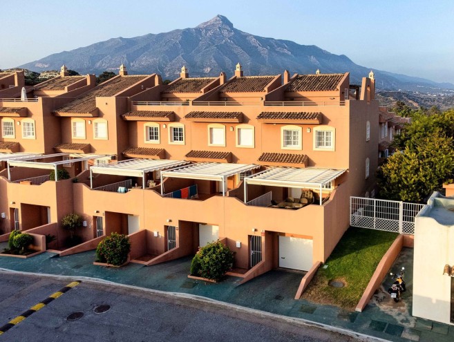 Maison Jumelée for sale in Nueva Andalucía, Marbella