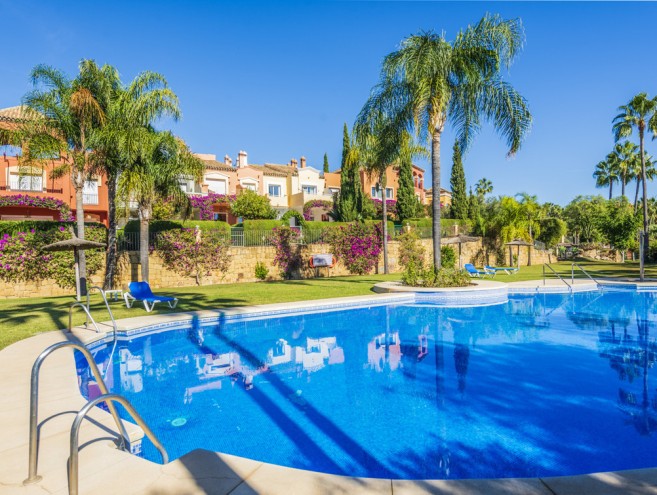 Townhouse for sale in Nueva Andalucía, Marbella