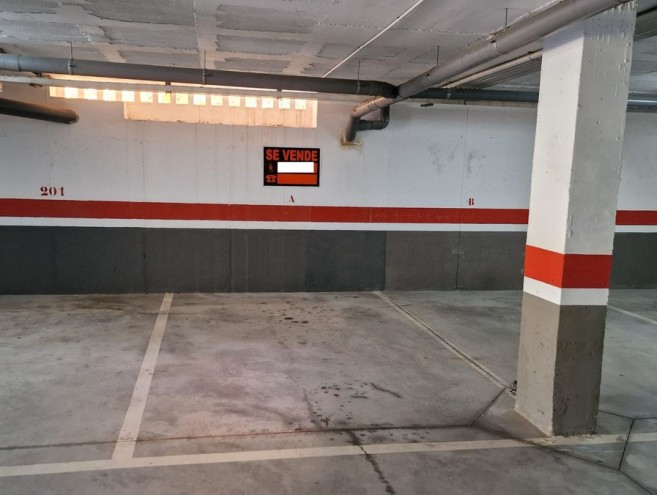 Comercial for sale in La Quinta, Marbella