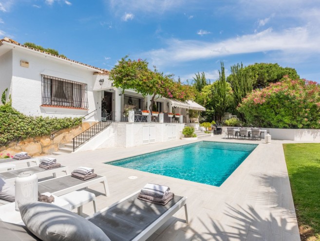 Villa for sale in Guadalmina Alta, Marbella