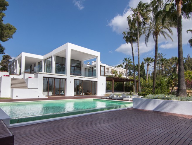 Villa for sale in The Golden Mile, Marbella