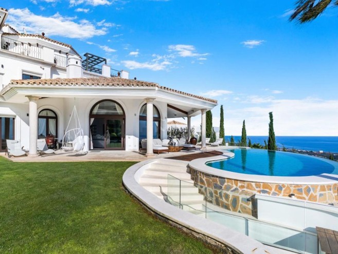 Villa for sale in Costa del Sol, Marbella