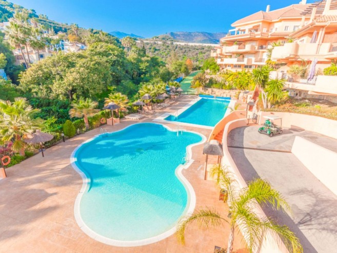 Apartamento for sale in Nueva Andalucía, Marbella