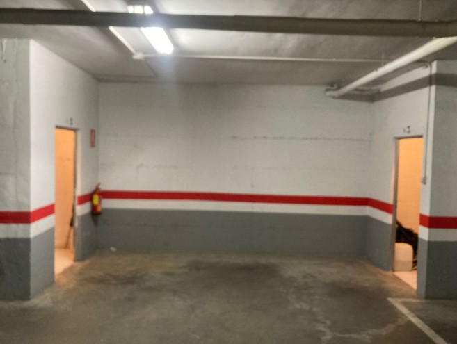 Commercial for sale in Nueva Andalucía, Marbella