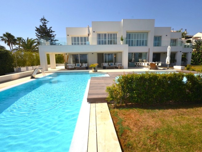 Villa for sale in The Golden Mile, Marbella
