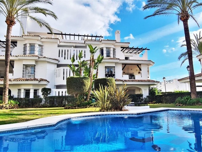 Appartement for sale in Nueva Andalucía, Marbella