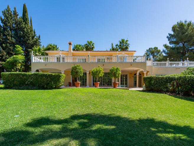 Villa for sale in The Golden Mile, Marbella