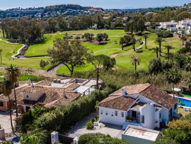 Villa for sale in Nueva Andalucía, Marbella
