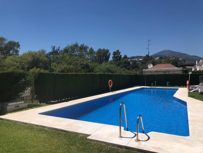 Townhouse for sale in Nueva Andalucía, Marbella