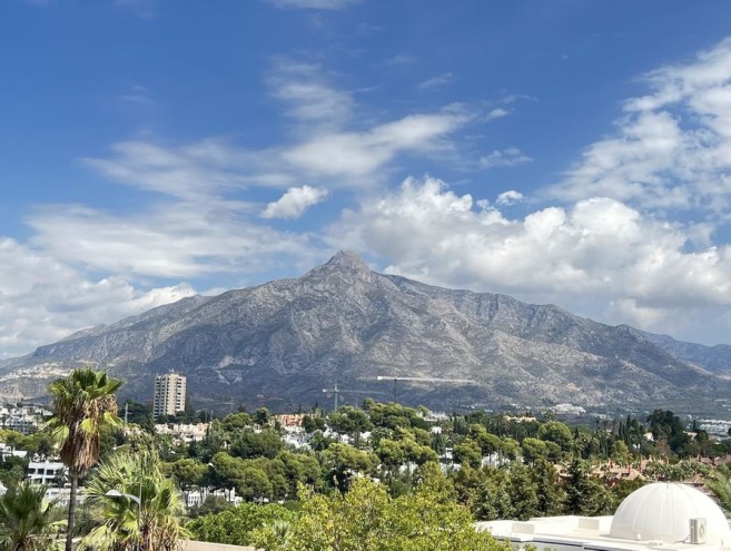 Apartamento for sale in Nueva Andalucía, Marbella