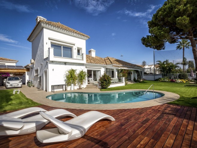 Villa for sale in Guadalmina Alta, Marbella