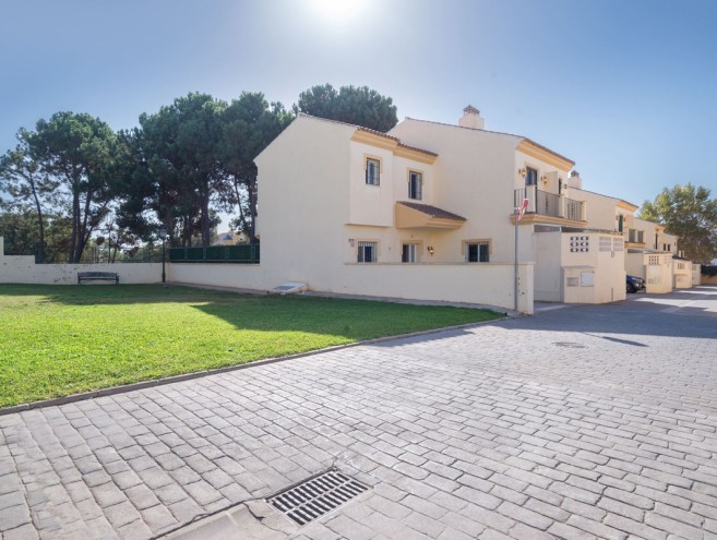Unifamiliar for sale in Elviria, Marbella