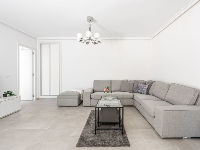 Apartment for sale in Nueva Andalucía, Marbella