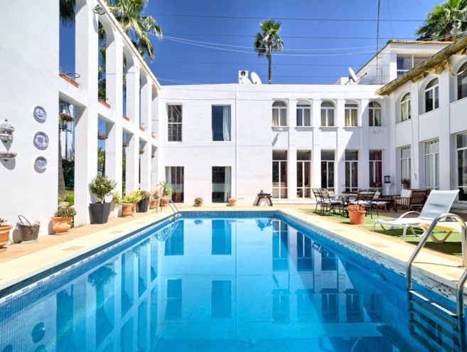 Villa for sale in Nueva Andalucía, Marbella