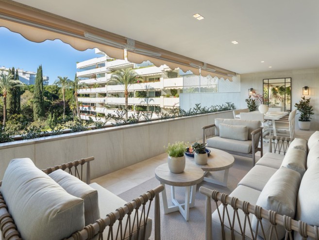 Apartment for sale in Puerto Banús, Marbella