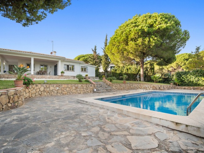 Villa for sale in Elviria, Marbella