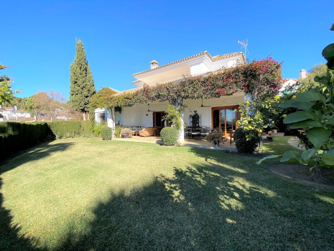 Villa for sale in The Golden Mile, Marbella