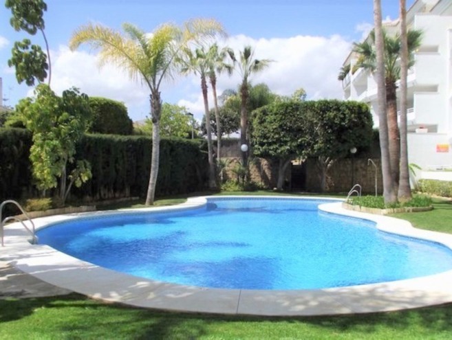 Apartamento for sale in Guadalmina Baja, Marbella