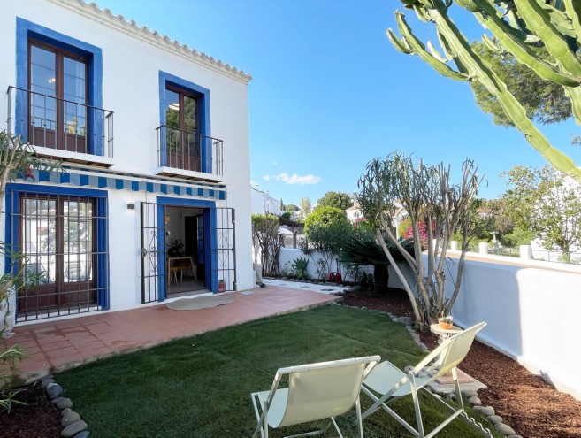 Villa for sale in Nueva Andalucía, Marbella