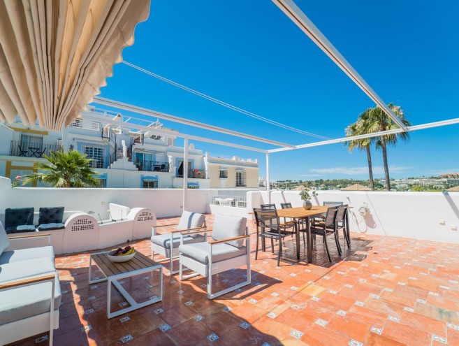 Apartamento for sale in Nueva Andalucía, Marbella