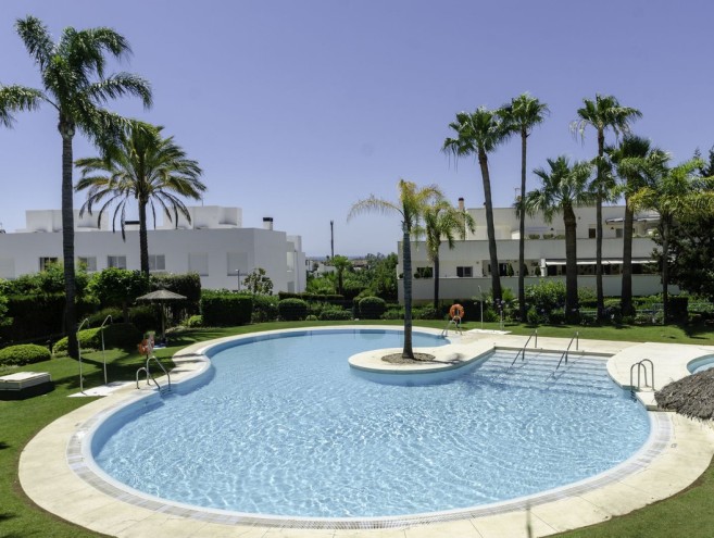 Apartment for sale in Nueva Andalucía, Marbella