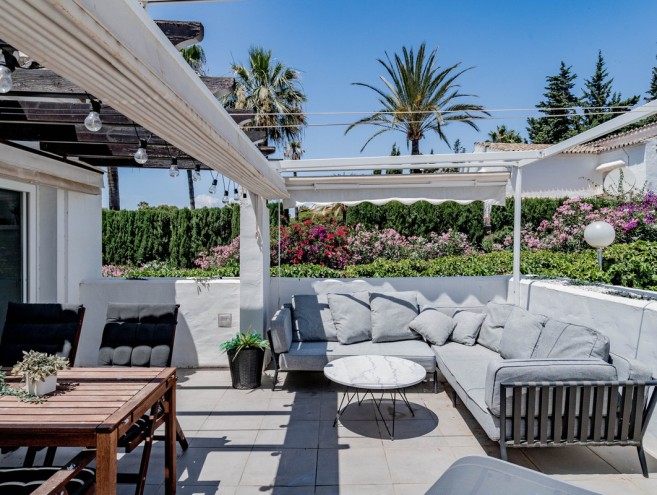 Apartment for sale in Nueva Andalucía, Marbella