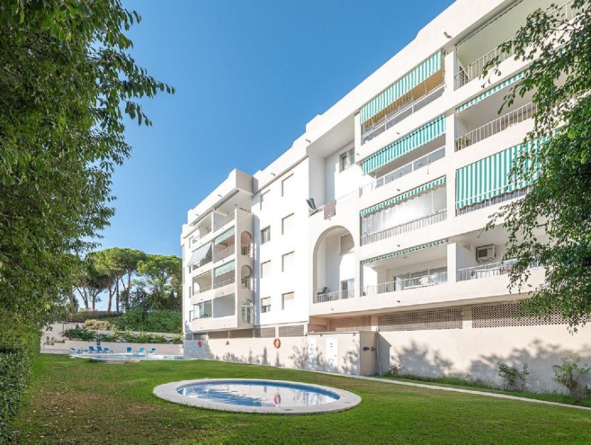 Apartment for sale in Nueva Andalucía, Marbella
