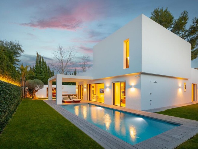 Villa for sale in Guadalmina Alta, Marbella
