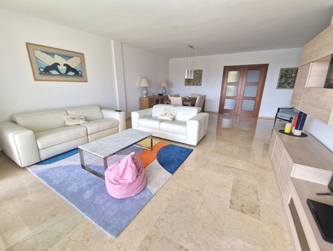 Apartment for sale in Nueva Andalucía, Marbella