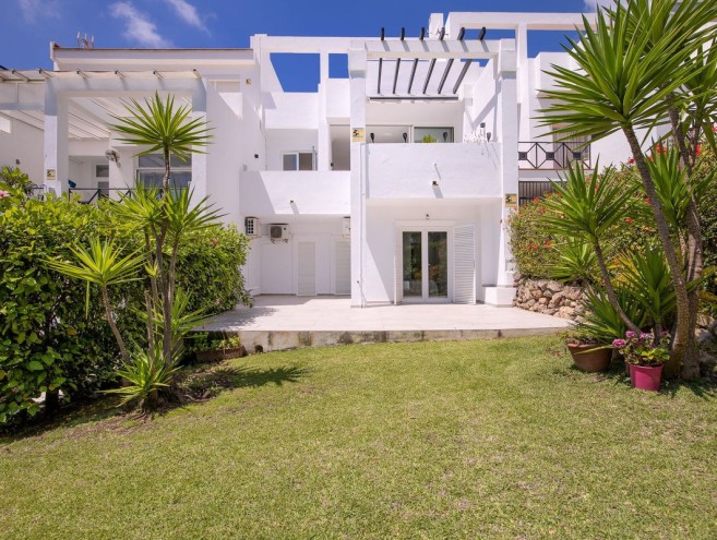 Unifamiliar for sale in La Quinta, Marbella