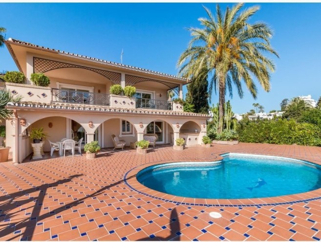Villa for sale in Guadalmina Alta, Marbella