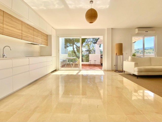 Apartamento for sale in Nueva Andalucía, Marbella