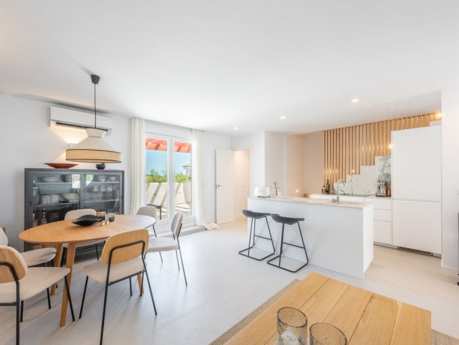 Apartment for sale in Nueva Andalucía, Marbella