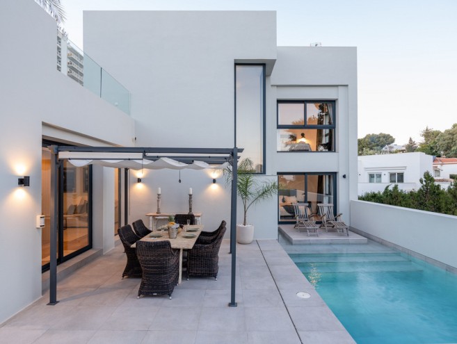 Villa for sale in Nueva Andalucía, Marbella