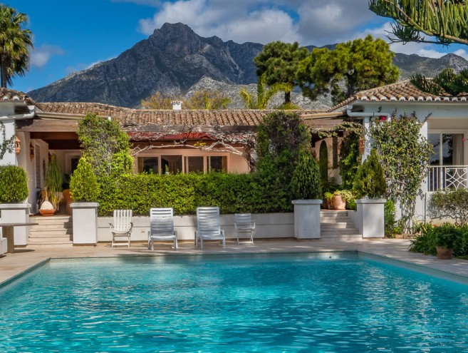 Villa for sale in The Golden Mile, Marbella