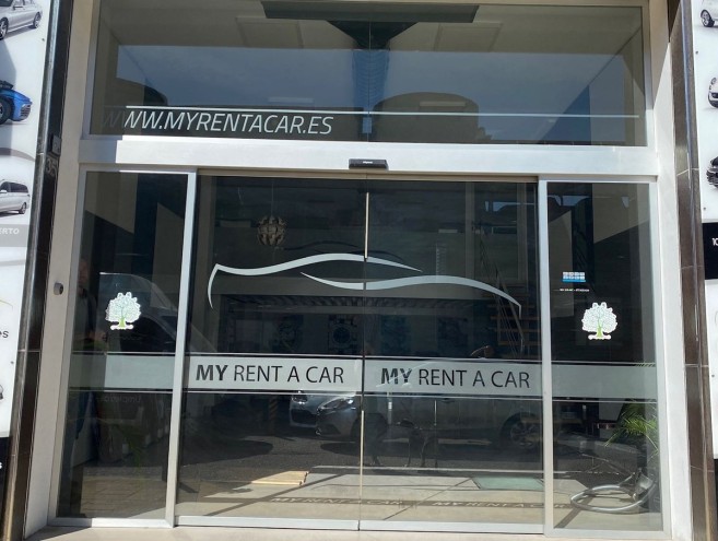 Commercial for sale in Puerto Banús, Marbella