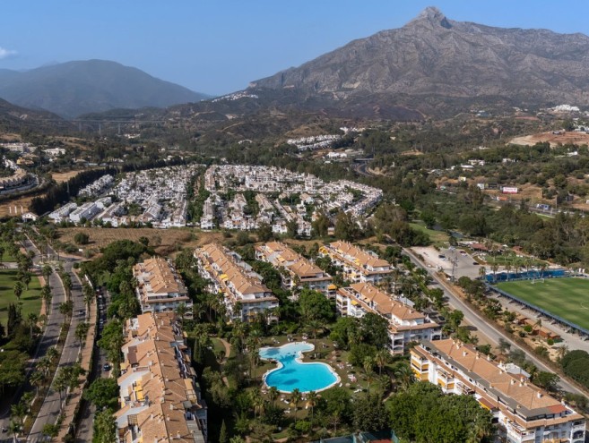 Apartamento for sale in Nueva Andalucía, Marbella