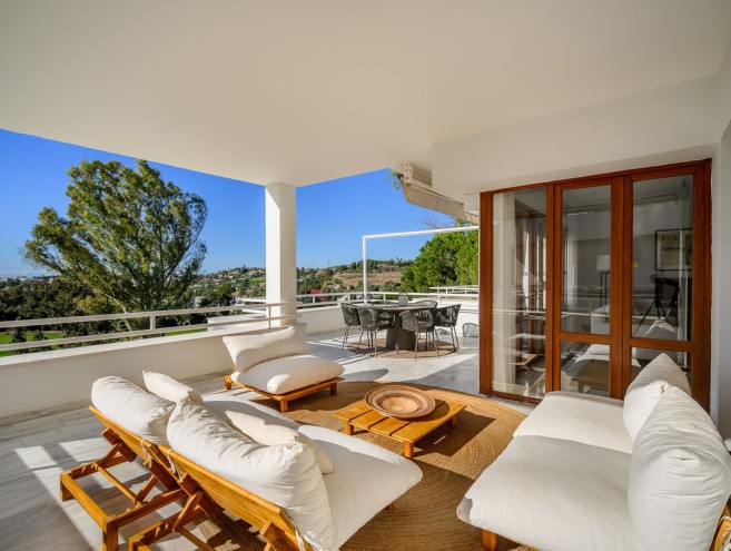 Apartamento for sale in Nueva Andalucía, Marbella
