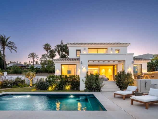 Villa for sale in La Quinta, Marbella