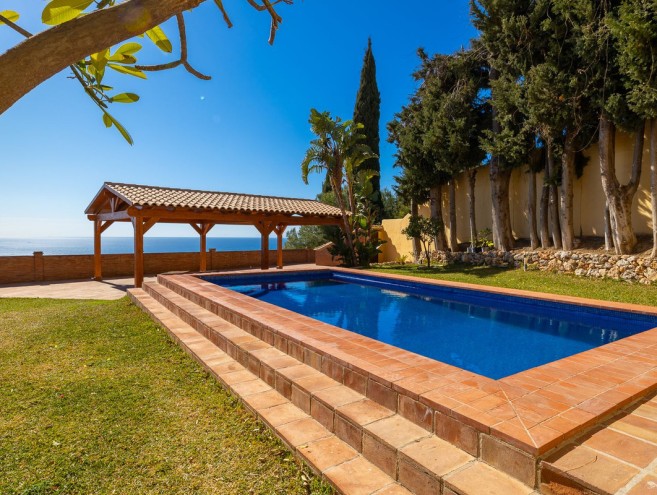Villa for sale in La Capellania, Marbella