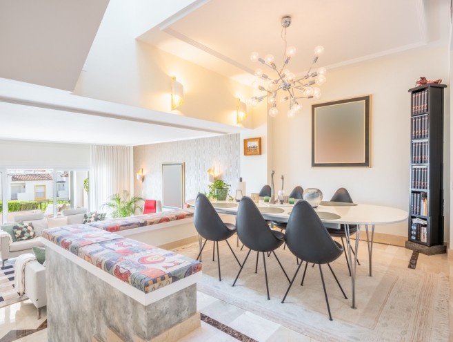 Maison Jumelée for sale in Nueva Andalucía, Marbella