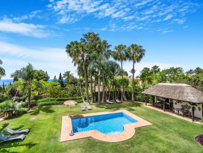 Villa for sale in Sierra Blanca, Marbella