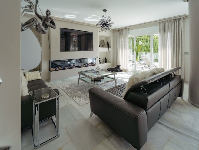Villa for sale in Nagüeles, Marbella