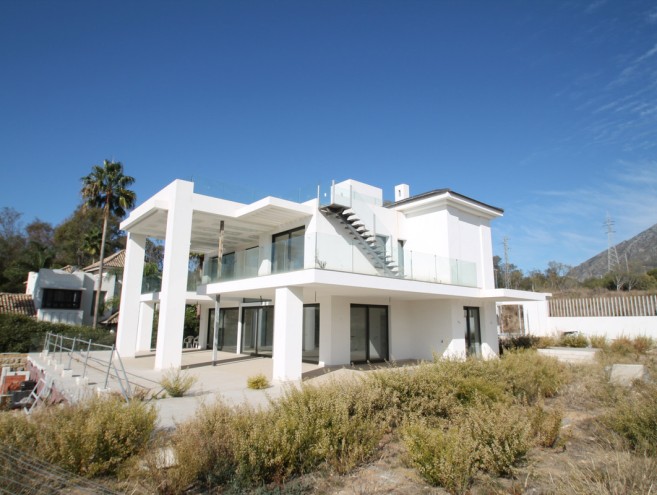 Villa for sale in The Golden Mile, Marbella