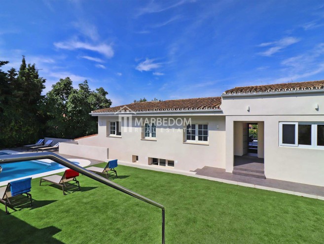 Villa for sale in Nueva Andalucía, Marbella