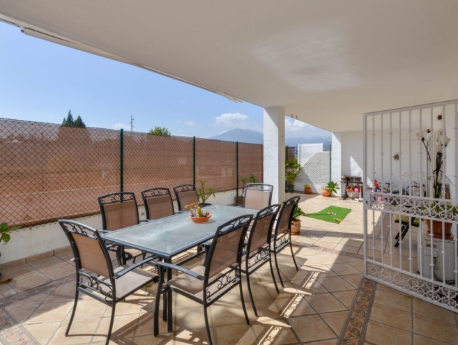 Apartment for sale in Nueva Andalucía, Marbella
